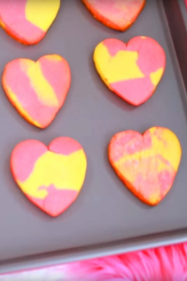 EASY Heart Sugar Cookies - Simple Marble Heart Sugar Cookie Recipe - Fun Cookie Ideas - Valentines Treats - Birthday Parties - Wedding - Kids Desserts - Sweet Treats-3