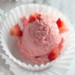 5 Ingredient Keto Strawberry Fat Bombs – BEST Cream Cheese Strawberry Fluff Fat Bombs – NO Bake – Easy NO Sugar Low Carb Recipe