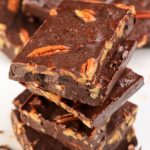 BEST No Bake Keto Candy! Low Carb Keto Chocolate Crunch Candy Bars Idea – Sugar Free – 3 Ingredient Quick & Easy Ketogenic Diet Recipe – Completely Keto Friendly