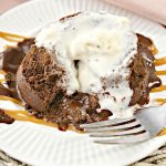 Keto Chocolate Cake – BEST Low Carb Keto Molten Lava Cake Recipe Copycat Chili's Idea – Easy – Desserts – Snacks – Keto Friendly & Beginner