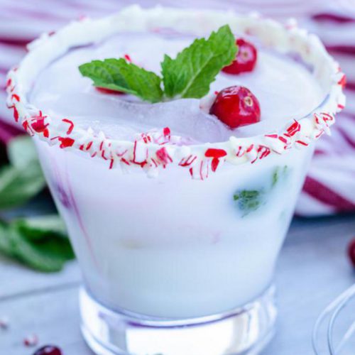 Alcoholic Drinks – BEST White Christmas Mojito Recipe – Easy and Simple On The Rocks Rum Alcohol Drinks - Winter Cocktails