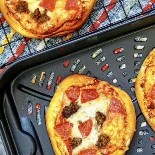 Easy Mini Pizza – Best Homemade Mini Air Fryer Pizza Recipe – Finger Food – Appetizers – Snacks – Party Food – Quick – Simple