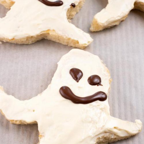 Halloween Ghost Pancakes – BEST Ghost Shaped Pancake Recipe – {Easy} Party Food – Breakfast